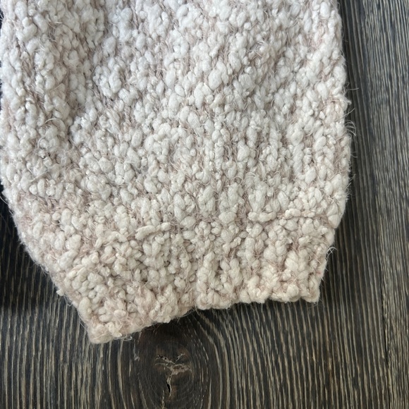 Yes Lola cream and tan crewneck sweater. Women’s size large - Picture 3 of 8